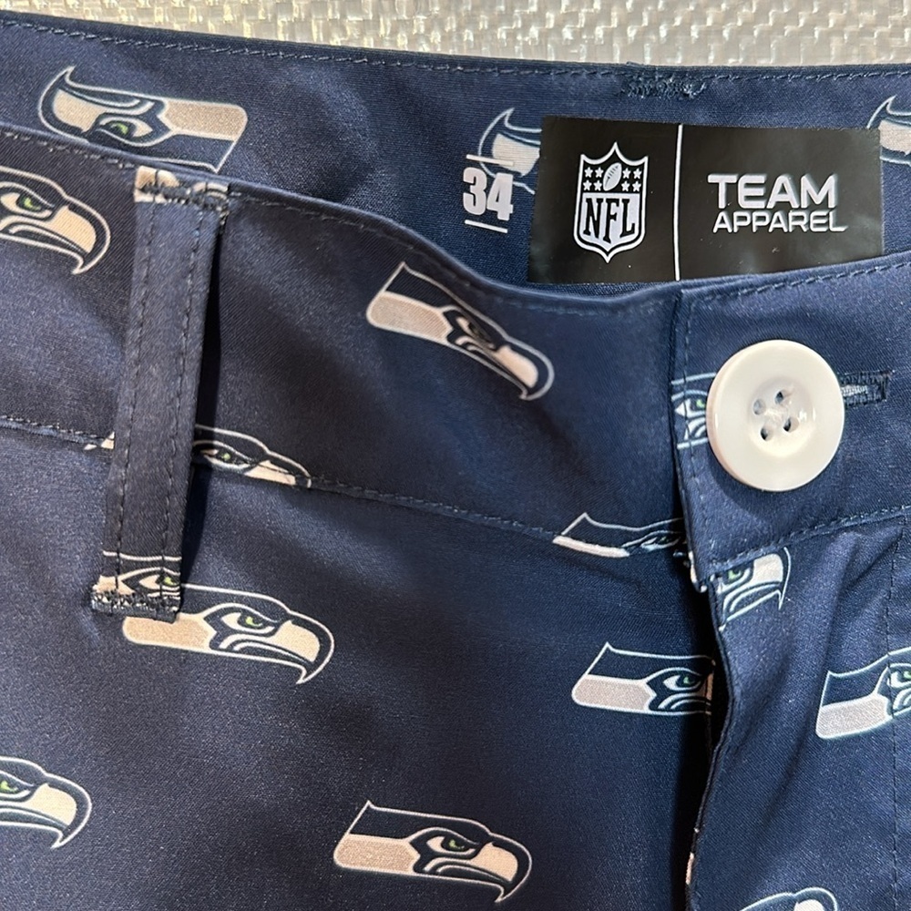 Seahawks Logo NFL Team Apparel Blue shorts size 34/M